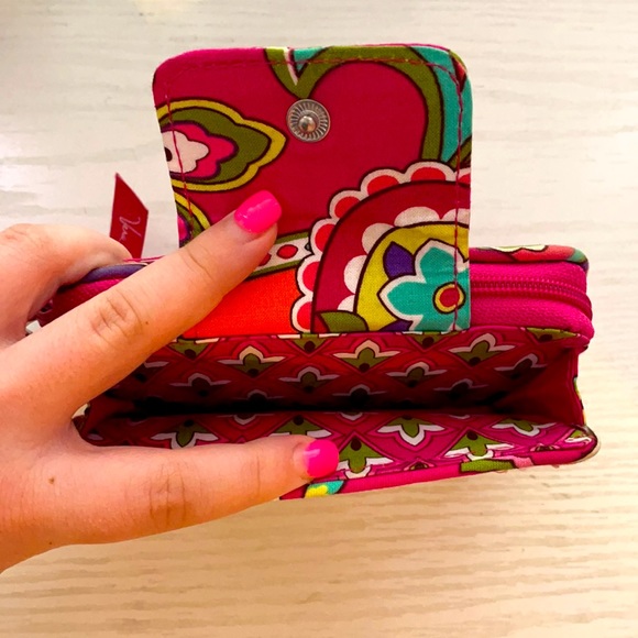 Vera Bradley Wallet, has wristlet - Picture 3 of 6